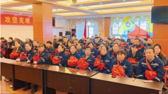 婁底五江實業(yè)表彰“三八紅旗手” 婁底五江實業(yè)表彰“三八紅旗手”